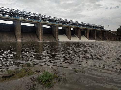 மயிலம்: சமபலத்துடன் மோதத் தயாராகும் திமுக - பாமக