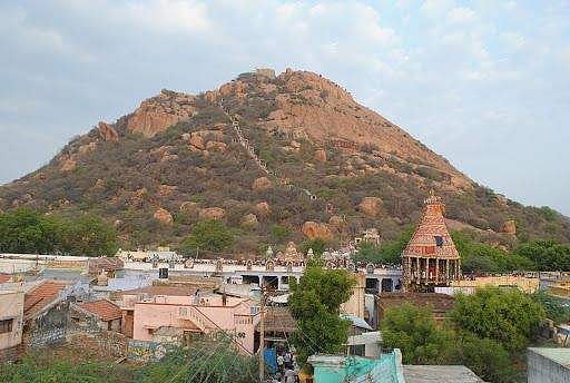 குளித்தலை: கருணாநிதி களம் கண்ட தொகுதியில் முந்துவது யார்?