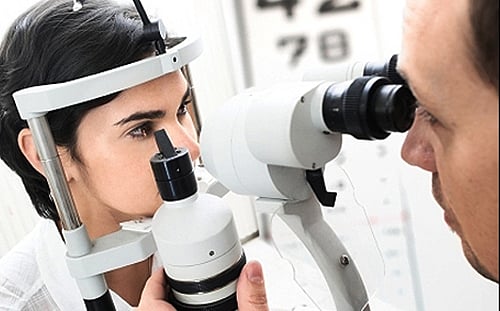 கண் பார்வை பாதிப்புக்குக் காரணமாகும் ஜாதக அமைப்பு -  ஜோதிட சூட்சமம்