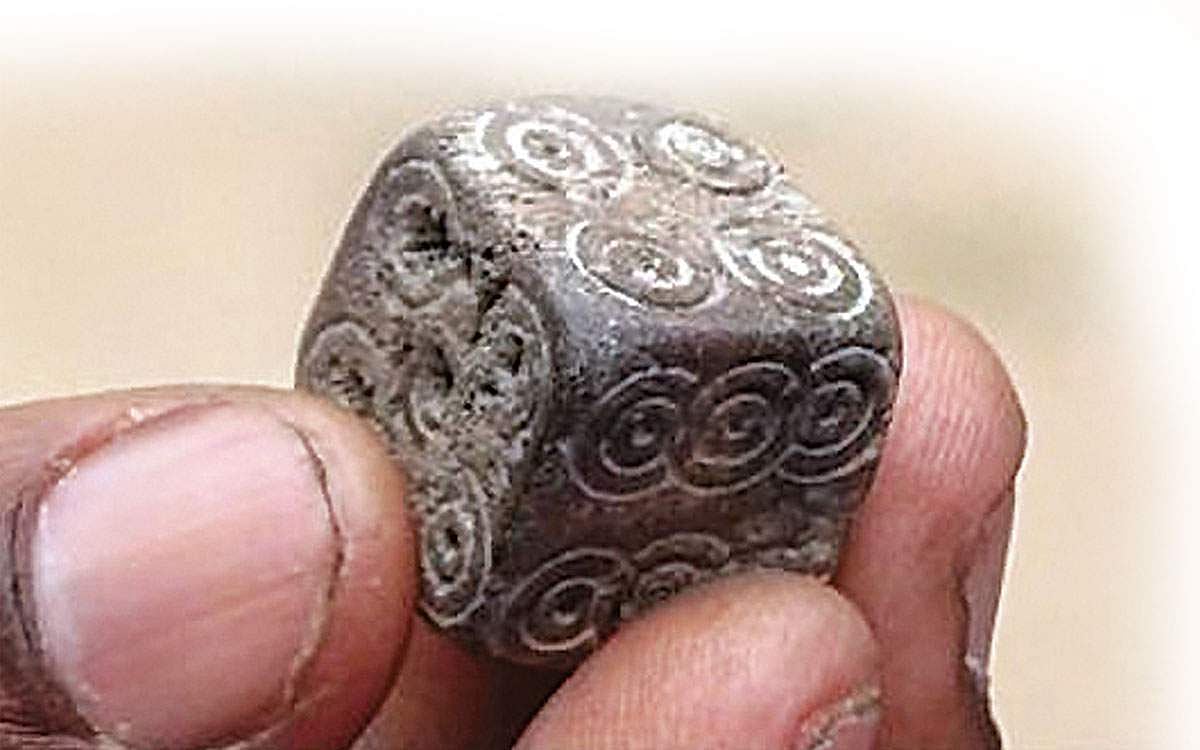 தொன்மை சிறப்பு மிக்க பகடைக்காய்