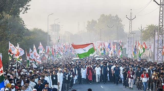 பாஜகவும் மோடியும் பயப்படுகிறார்கள்: ராஜஸ்தான் முதல்வர்