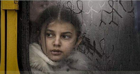 போரில் சிக்கித் தவிக்கும் குழந்தைகள்!