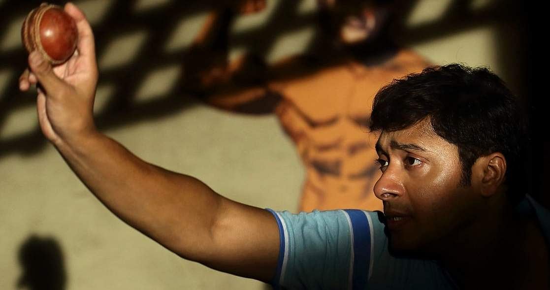 கெளன் பிரவீன் தாம்பே பட விமர்சனம்: ஓய்வு பெறும் வயதில் ஐபிஎல்-லில் விளையாடிய வீரரின் கதை