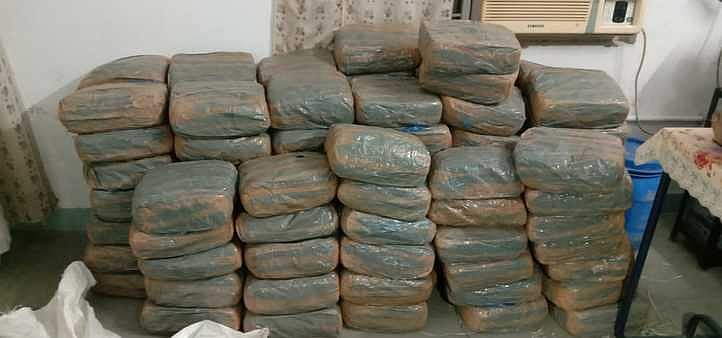 விழுப்புரம் ரயில் நிலையம் அருகே 10 கிலோ கஞ்சா பறிமுதல்