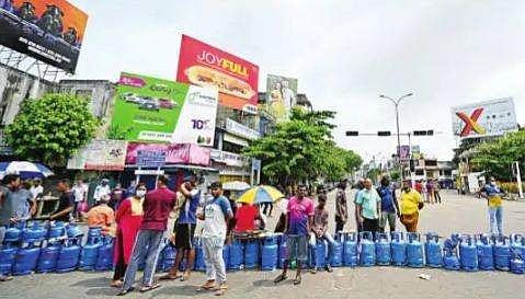 பாத்திரம் அறிந்து பிச்சையிடு!