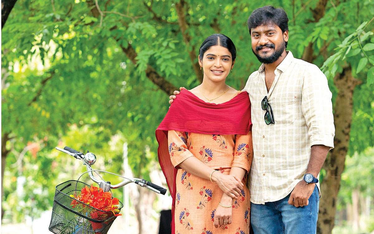 கர்ப்பகிரகத்தில் ஏற்றப்படும் தீபம்!