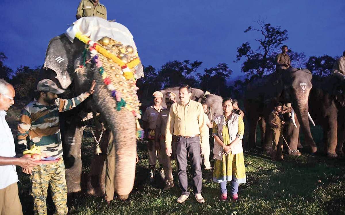 மக்னா மூர்த்தி 'தி லெஜண்ட்'