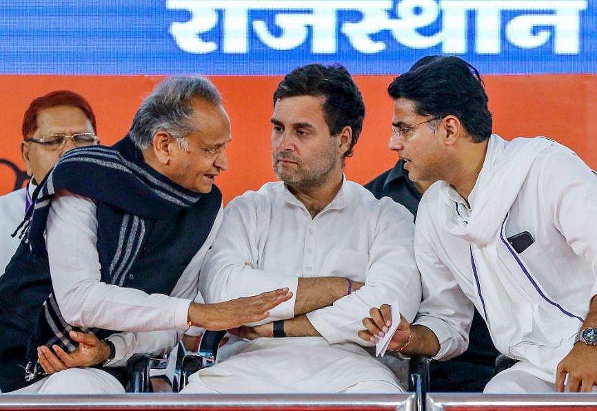 கெலாட் vs பைலட்: ராஜஸ்தானில் என்ன நடக்கிறது? காங்கிரஸுக்குப் பின்னடைவு?