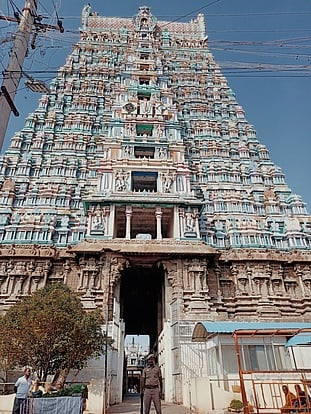 மும்மூர்த்திகள் ஒரே தலத்தில் அருள்பாலிக்கும் திருத்தலங்கள்!