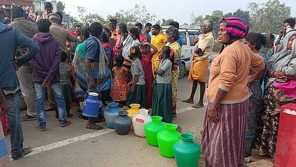 ஒகேனக்கல் குடிநீா் வழங்கக் கோரிக்கை!