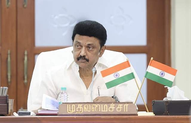 தமிழக மீனவா்கள் தாயகம் 
திரும்ப நடவடிக்கை தேவை
மத்திய அரசுக்கு முதல்வா் கடிதம்!