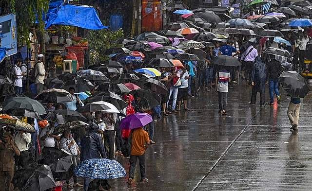 செய்யாமல் செய்த உதவி