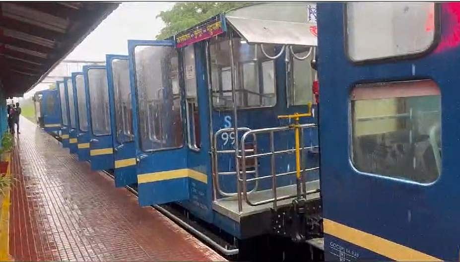உதகை மலை ரயில் கட்டணம் இன்றுமுதல் உயா்வு