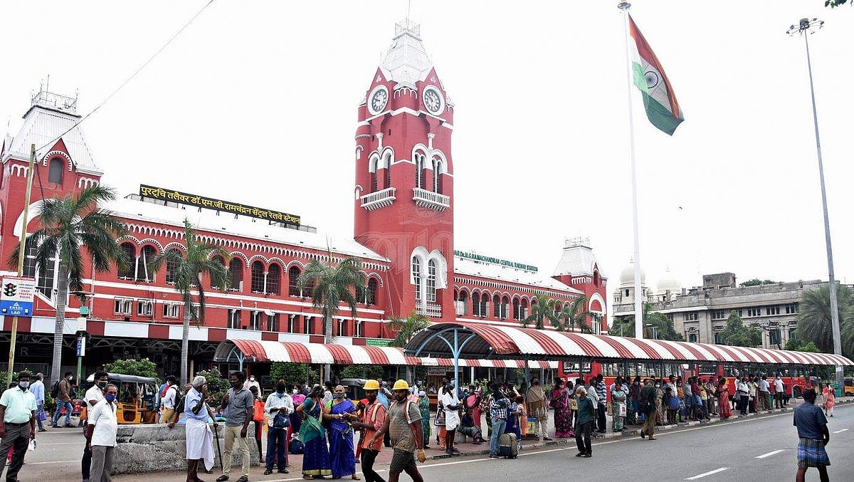 மௌனமாகும் சென்னை சென்டிரல் ரயில் நிலையம்: என்னதான் செய்வார்கள் பயணிகள்?