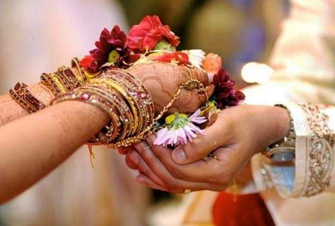 ஆடம்பரத் திருமணம் வேண்டாம்!