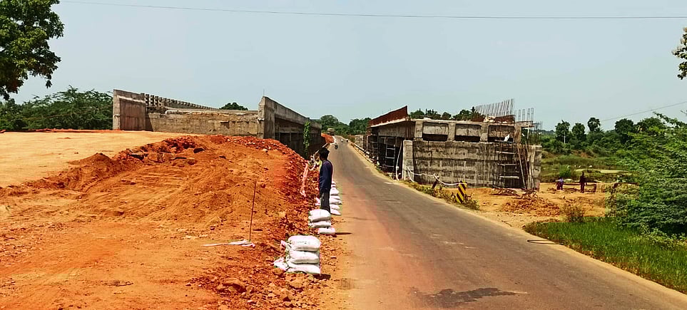 மந்தகதியில் ஒதப்பை கொசஸ்தலை ஆறு மேம்பால பணி