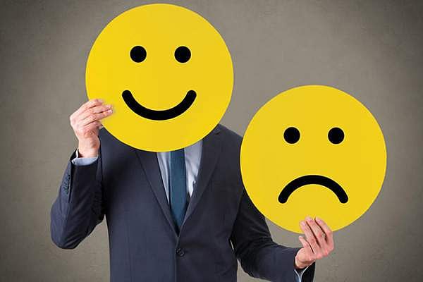 தீதும் நன்றும் பிறா்தர வாரா