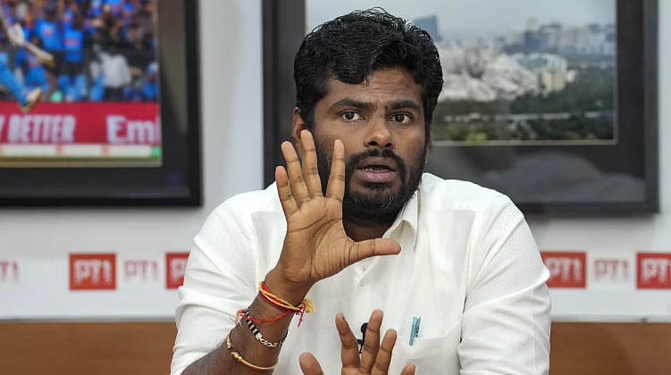 கோவையில் அண்ணாமலை தோற்றது எப்படி? யாருக்குச் சென்றன அதிமுக வாக்குகள்?