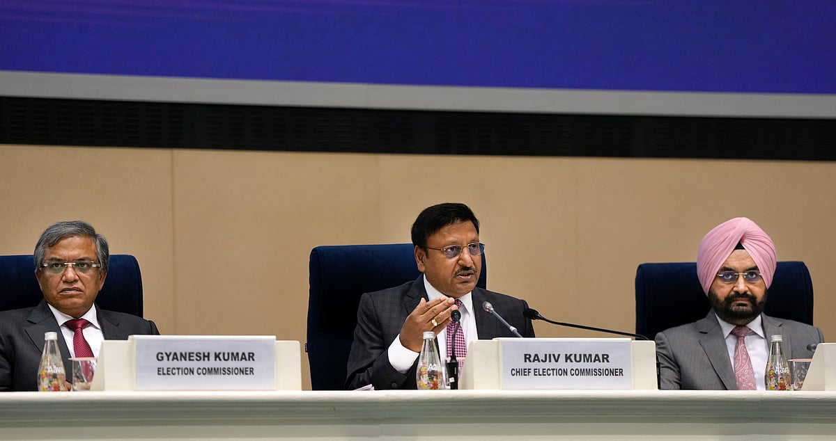 ஜம்மு-காஷ்மீருக்கு 3 கட்டங்களாக தேர்தல்: தேர்தல் ஆணையம் அறிவிப்பு