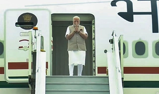 நாடு திரும்பினார் பிரதமர் மோடி!