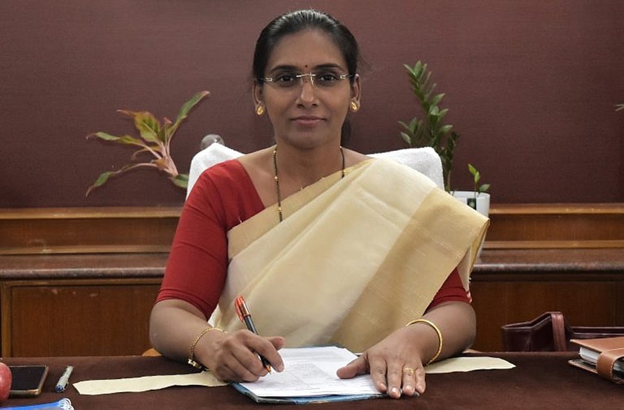 முன்மாதிரி விருது பெற
திருநங்கைகளுக்கு அழைப்பு