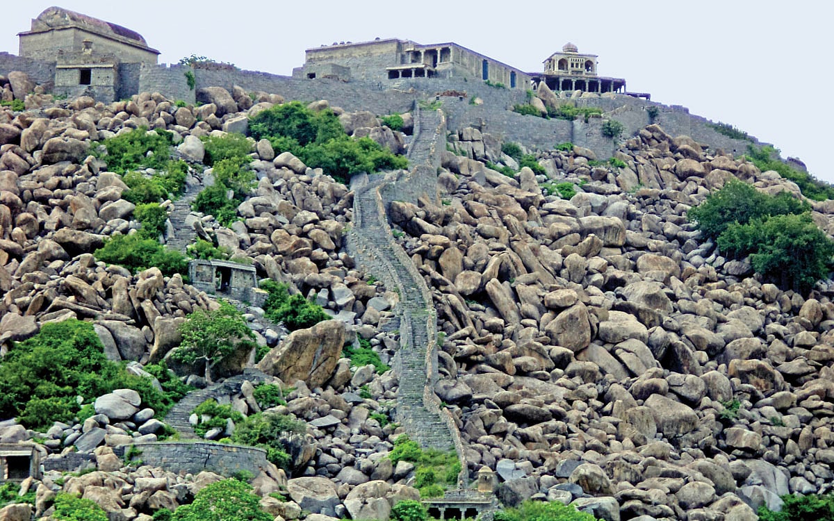 உலகப் பாரம்பரியச் சின்னமாகும் செஞ்சி கோட்டை