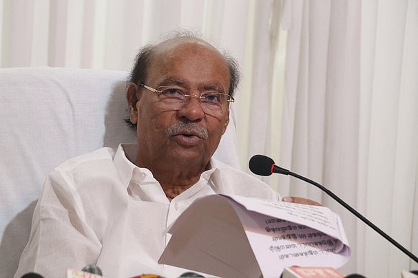 விளை நிலங்களுக்கு மத்தியில் வீட்டுமனைப் பிரிவுகள்: ராமதாஸ் கண்டனம்