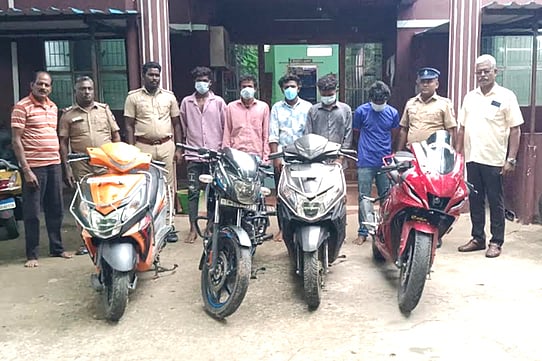 குமரியில் விதிமுறைகளை மீறிய வாகனங்கள் பறிமுதல்