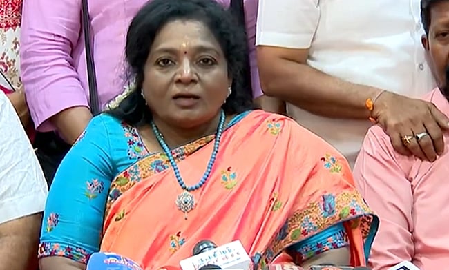 அம்மா வேண்டாம், அக்கா என்றால் போதும்: தமிழிசை கலகலப்பு!