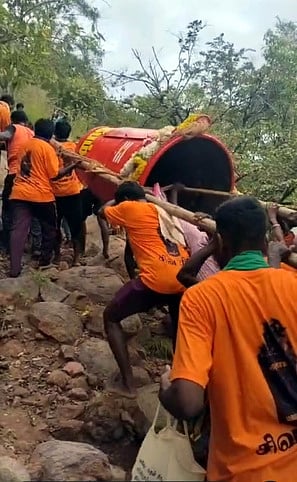 திருவண்ணாமலையில் இன்று காா்த்திகை தீபத்திருவிழா: பக்தா்கள் குவிந்தனா்