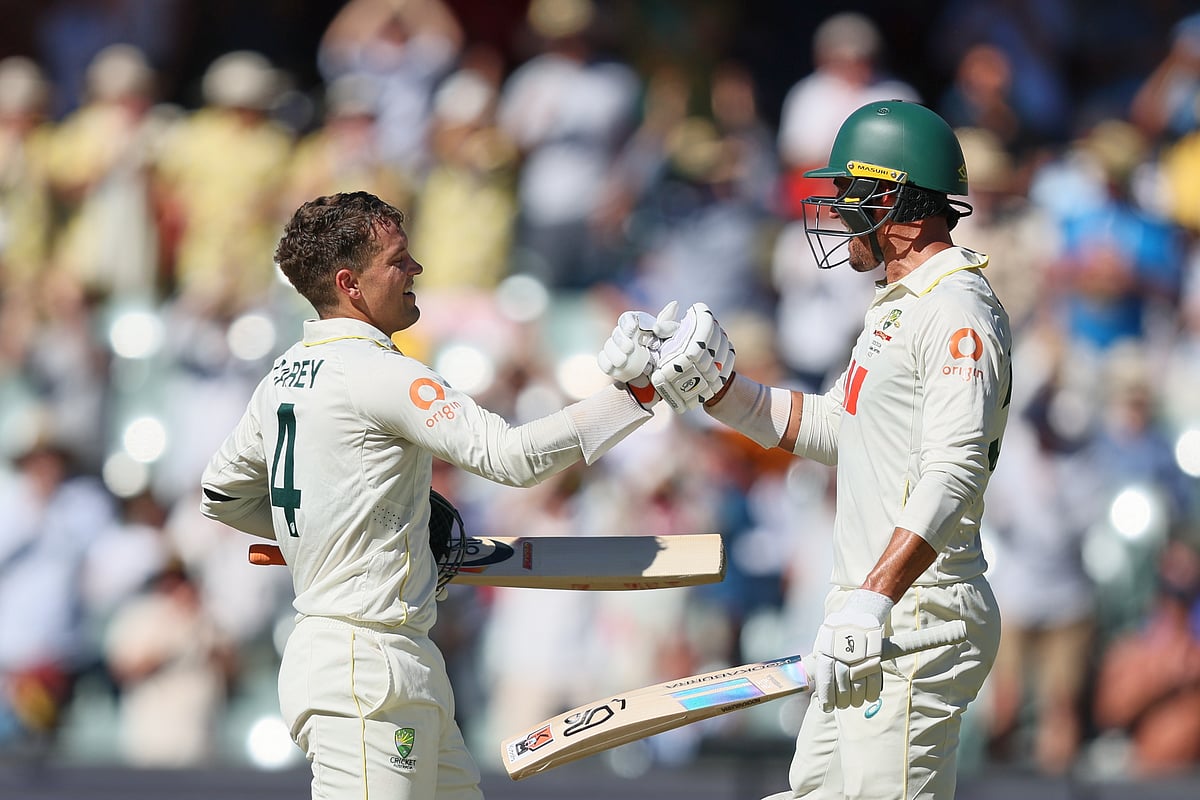 அடிலெய்ட் டெஸ்ட்: அலெக்ஸ் கேரி சதம்; கவாஜா அரைசதம்! ஆஸி. வலுவான தொடக்கம்!