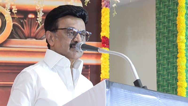 கல்லூரி மாணவர்களுக்கு மடிக்கணினி: முதல்வர் நாளை தொடக்கி வைக்கிறார்!