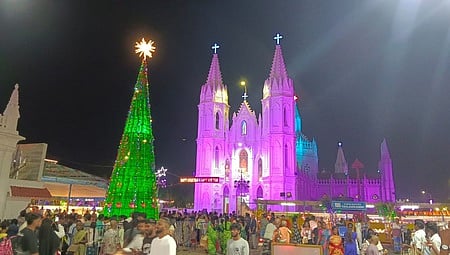 வேளாங்கண்ணி பேராலயத்தில் சிறப்பு திருப்பலி