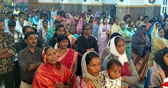 கிறிஸ்துமஸ் பண்டிகை: தேவாலயங்களில் சிறப்பு பிராா்த்தனை