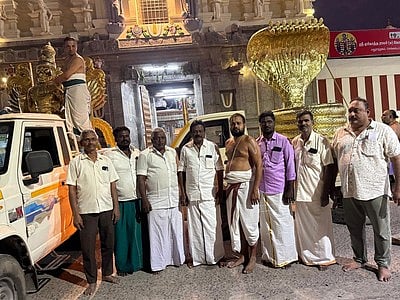 ஏரிகாத்த ராமா் கோயிலுக்கு
ரூ.16 லட்சத்தில் சேஷ வாகனங்கள்