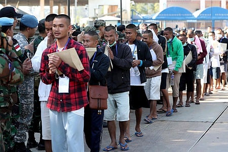 போா் நிறுத்தம்: 18 கம்போடிய வீரா்களை விடுவித்தது தாய்லாந்து