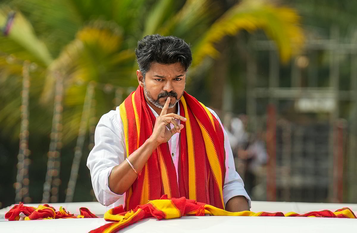 விஜய்க்கு பாஜக அழுத்தம் கொடுக்க வேண்டிய அவசியம் இல்லை: நயினாா் நாகேந்திரன்