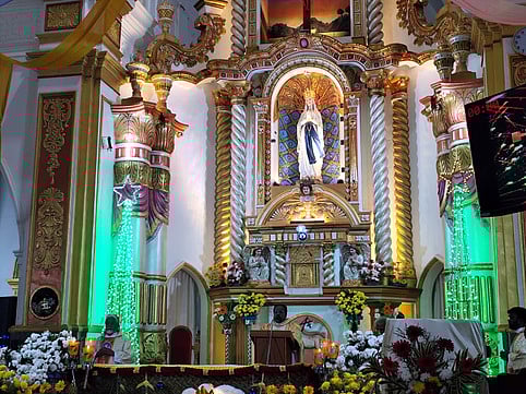 தூய லூா்து அன்னை தேவாலயத்தில் புத்தாண்டு வழிபாடு