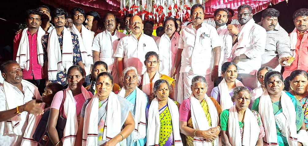 திமுகவில் இணைந்த மாற்றுக் கட்சியினா்: அமைச்சா் அன்பரசன் பங்கேற்பு