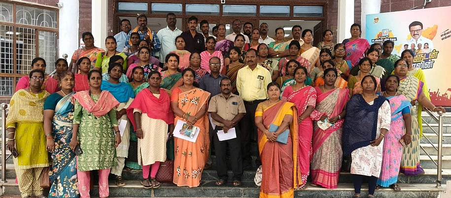 ஊரக, நகா்ப்புற வாழ்வாதார இயக்க அனைத்துப் பணியாளா்கள் முற்றுகை போராட்டம்