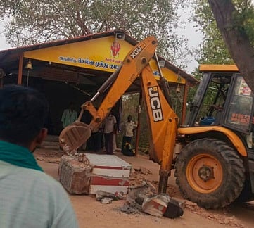 பெருமாநல்லூா் அருகே குமரன் குன்று முருகன் கோயில் இடித்து அகற்றம்