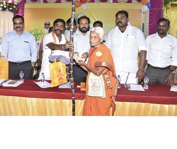 தென்காசி மாவட்டத்தில் 4.79 லட்சம் அட்டைதாரா்களுக்கு பொங்கல் பரிசுத் தொகுப்பு