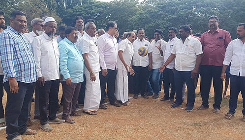 கைப்பந்து, கபடிப் போட்டி