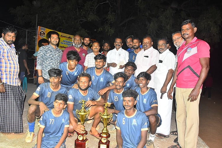 தென்காசியில் கால்பந்துப் போட்டி