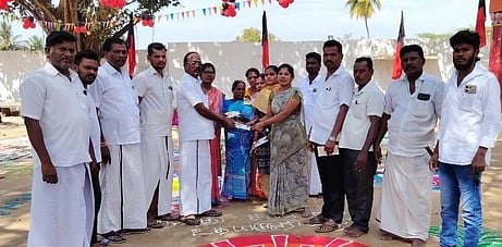 சமத்துவ பொங்கல் விழா:
போட்டிகளில் வெற்றி பெற்றவா்களுக்கு பரிசு