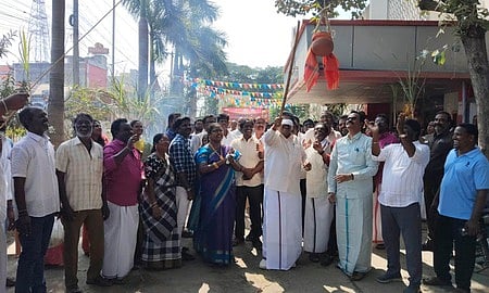 திருவள்ளூா் நகராட்சியில் சமத்துவப் பொங்கல் விழா