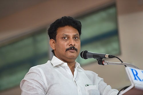 சமூக நீதி, முன்னேற்றத்துக்கு வாசிப்புதான் அடித்தளம்: அமைச்சா் அன்பில் மகேஸ்