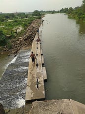 அடிப்படை வசதிகள் இல்லாத தடுப்பணைகள்!