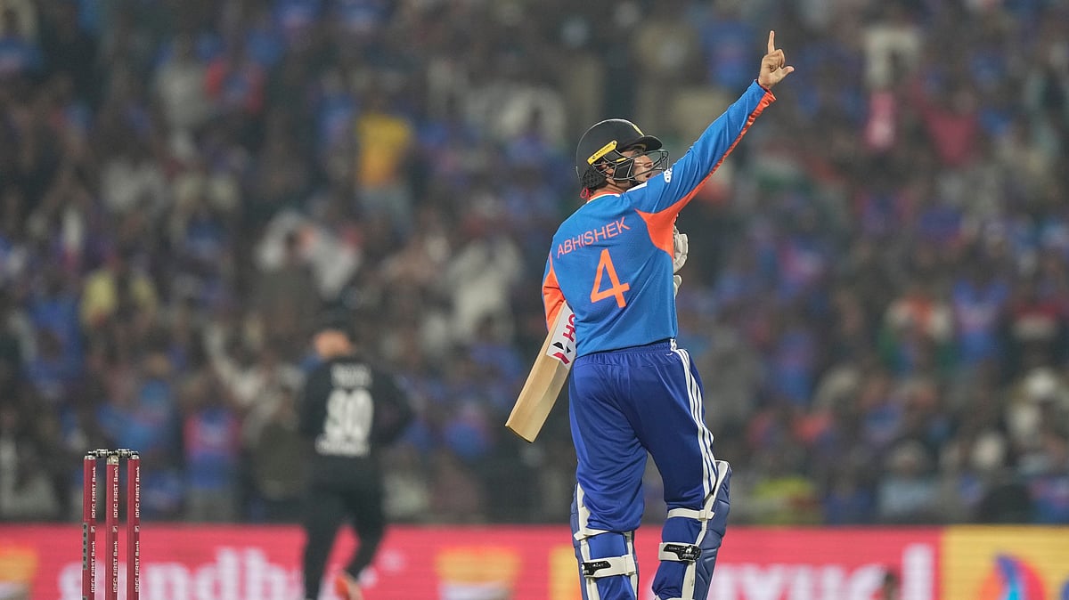 டி20யின் அரசனான அபிஷேக் சர்மா..! புதிய உலக சாதனை!