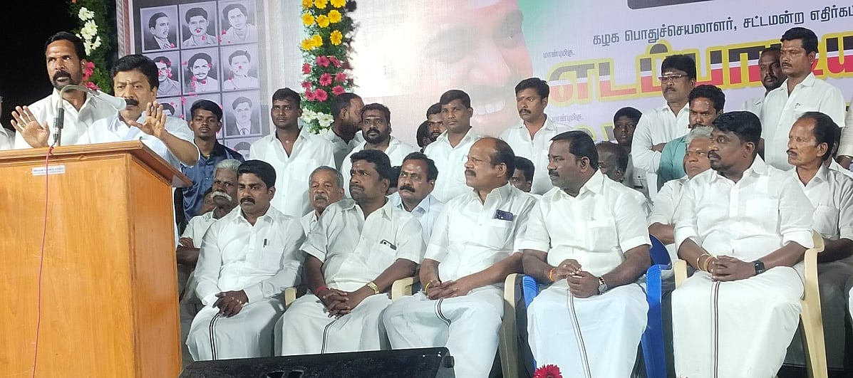 தமிழக மக்கள் மகிழ்ச்சியாக இல்லை: சி.வி.சண்முகம்